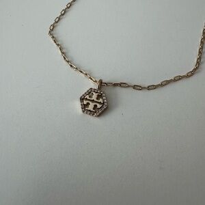 NWT! Tory Burch Logo Gold Necklace
